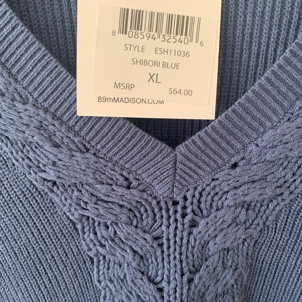 Blue v-neck sweater - Picture 2 of 5